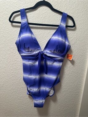 Brand new ladies swimsuit